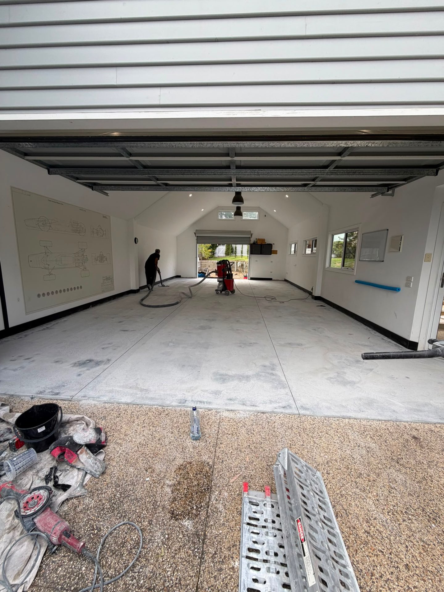 diamond grinding pitted concrete floor for spalling repair in Toronto